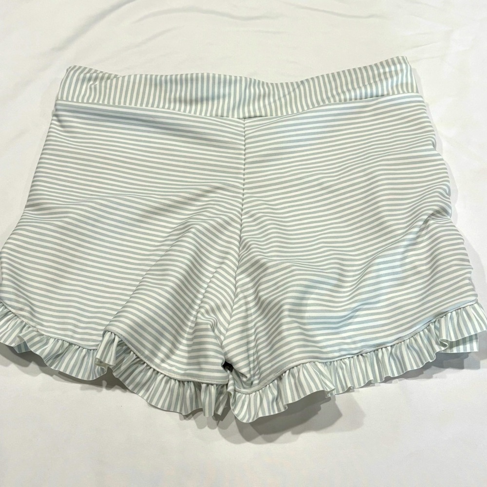Brynn & Brooke swim shorts gray and white ruffle women’s size Med